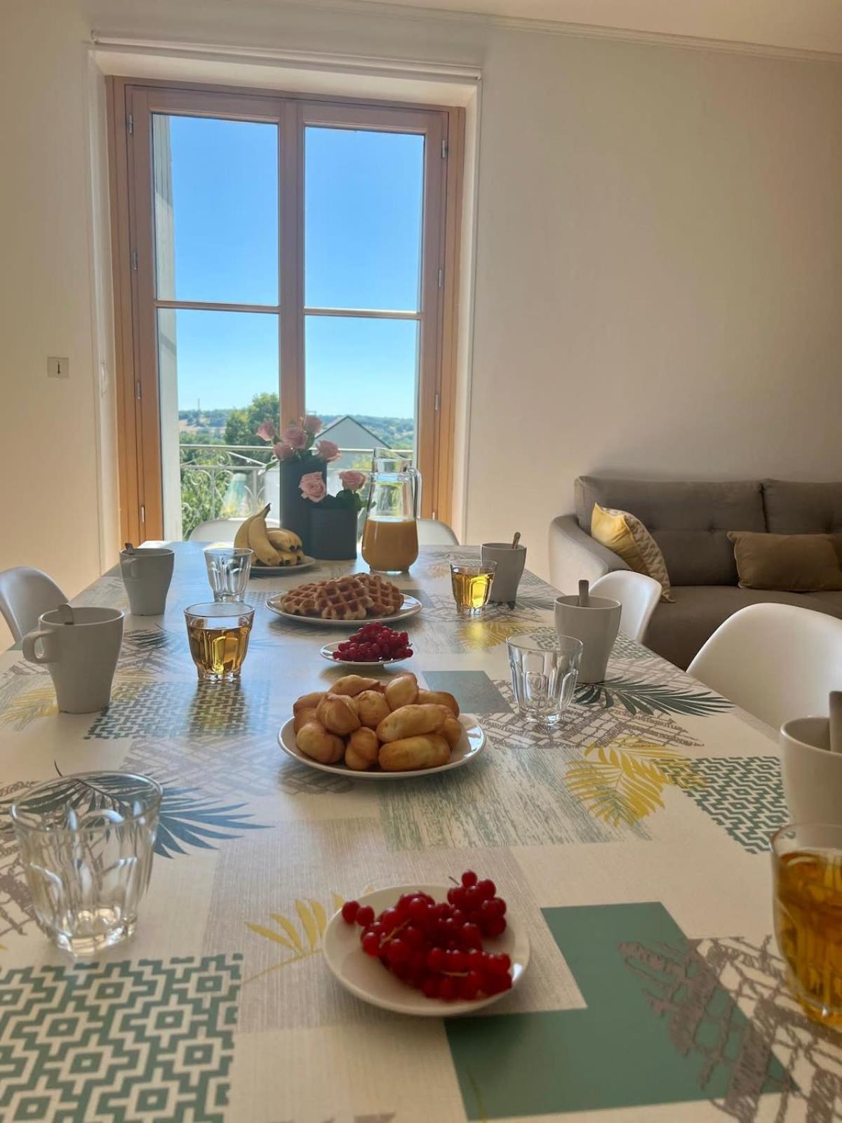 Villa La Baronnie - 11 Pers - Proche Brive -Jardin 尤塞克 外观 照片